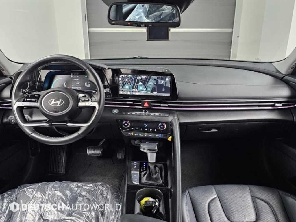 HYUNDAI Avante - Vista 7