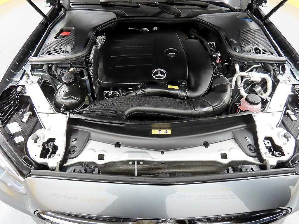 Mercedes Benz E class 2021 Gris - Importación desde Corea - HF Imports Iquique - Foto 19