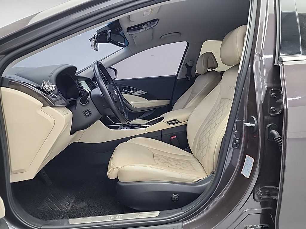 HYUNDAI Aslan - Vista 11