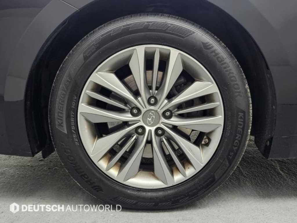 HYUNDAI Grandeur - Vista 5