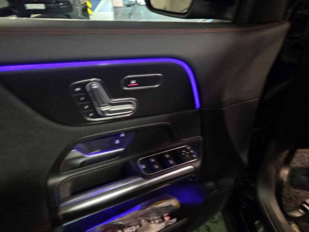 Mercedes Benz GLA Class - Vista 10