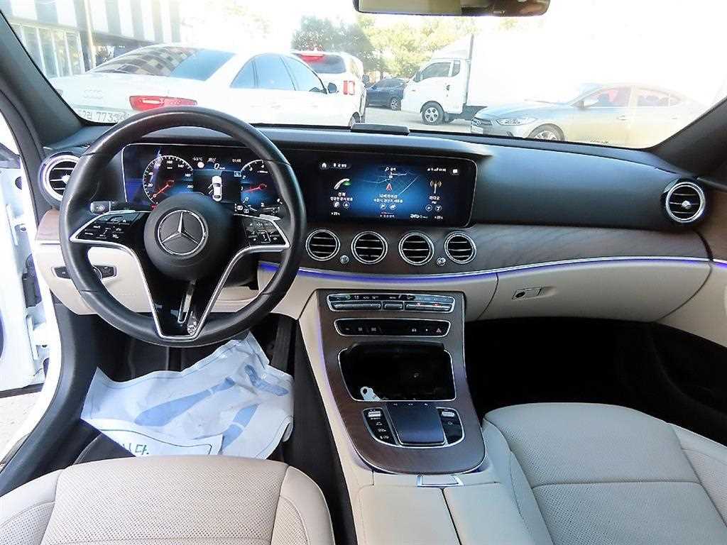 Mercedes Benz E class - Vista 7
