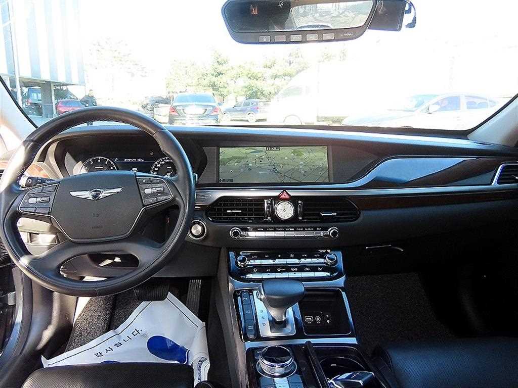 Genesis EQ900 - Vista 8