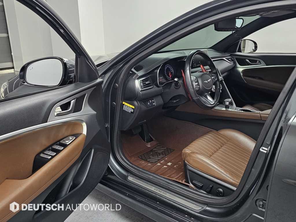 Genesis G70 - Vista 11