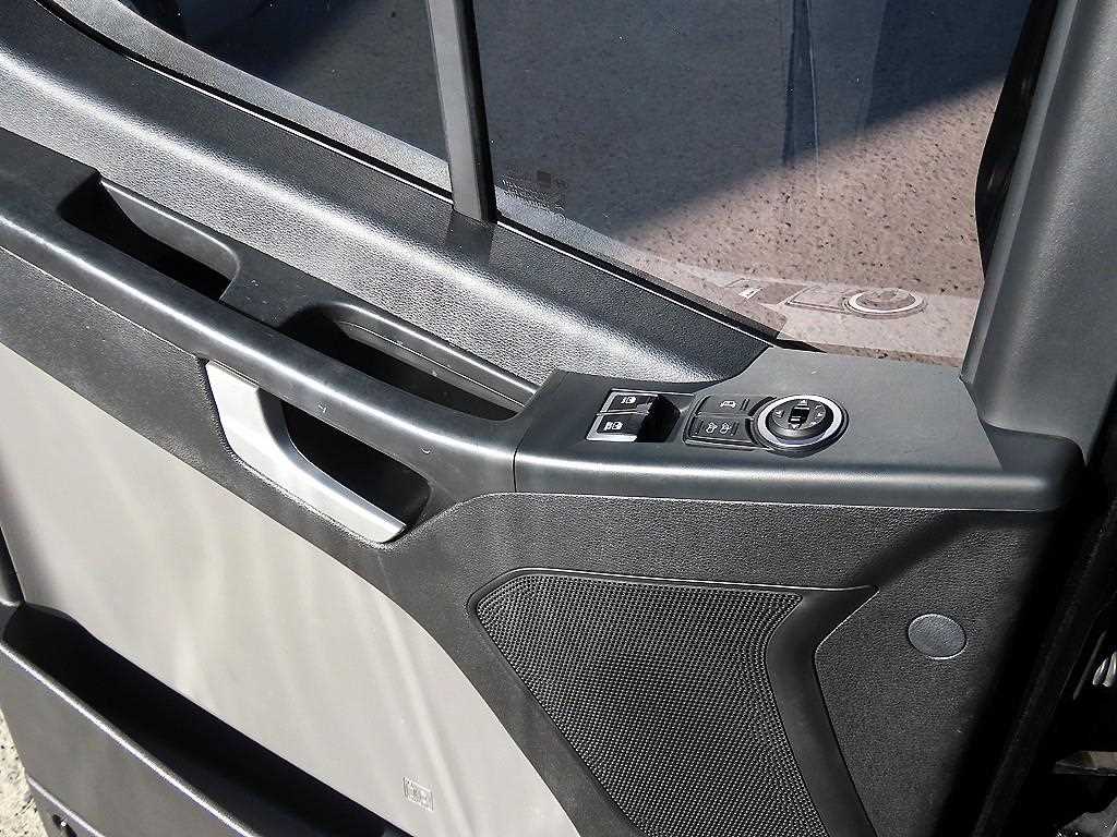 HYUNDAI Solati - Vista 12