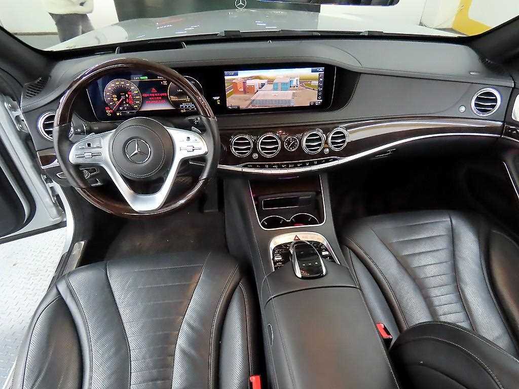 Mercedes Benz S Class - Vista 7