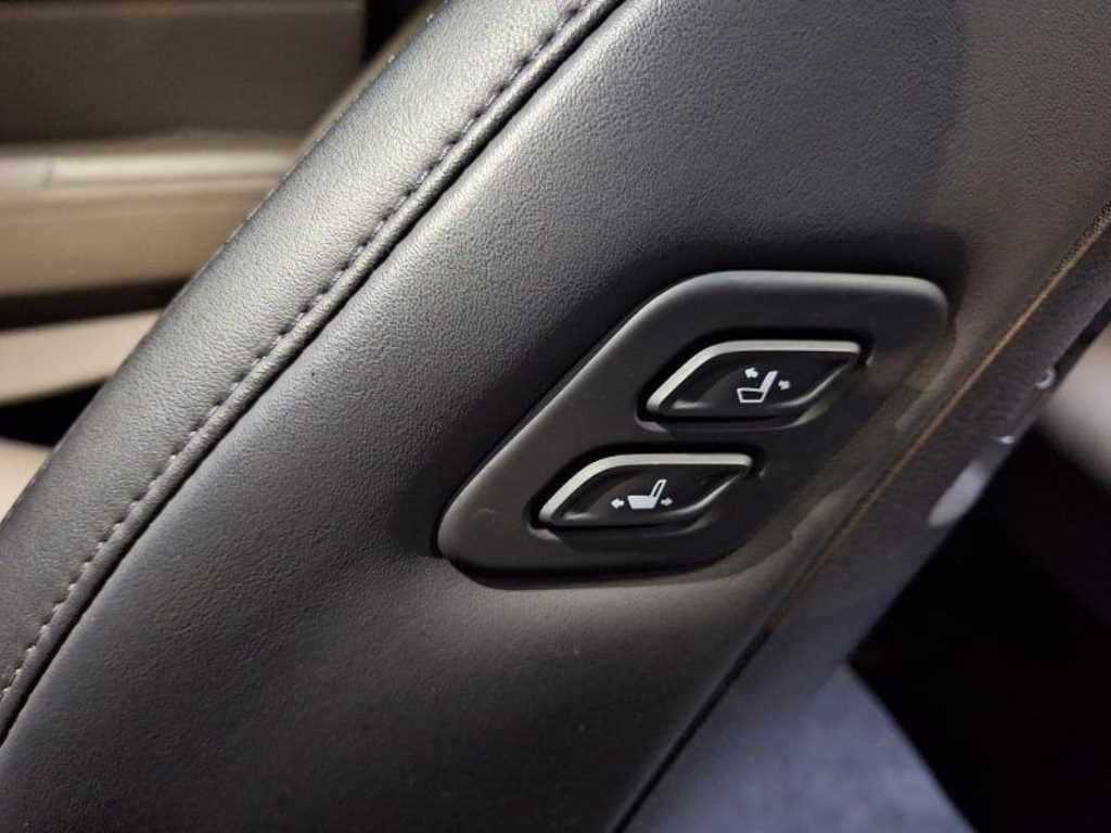 KIA Carnival - Vista 10