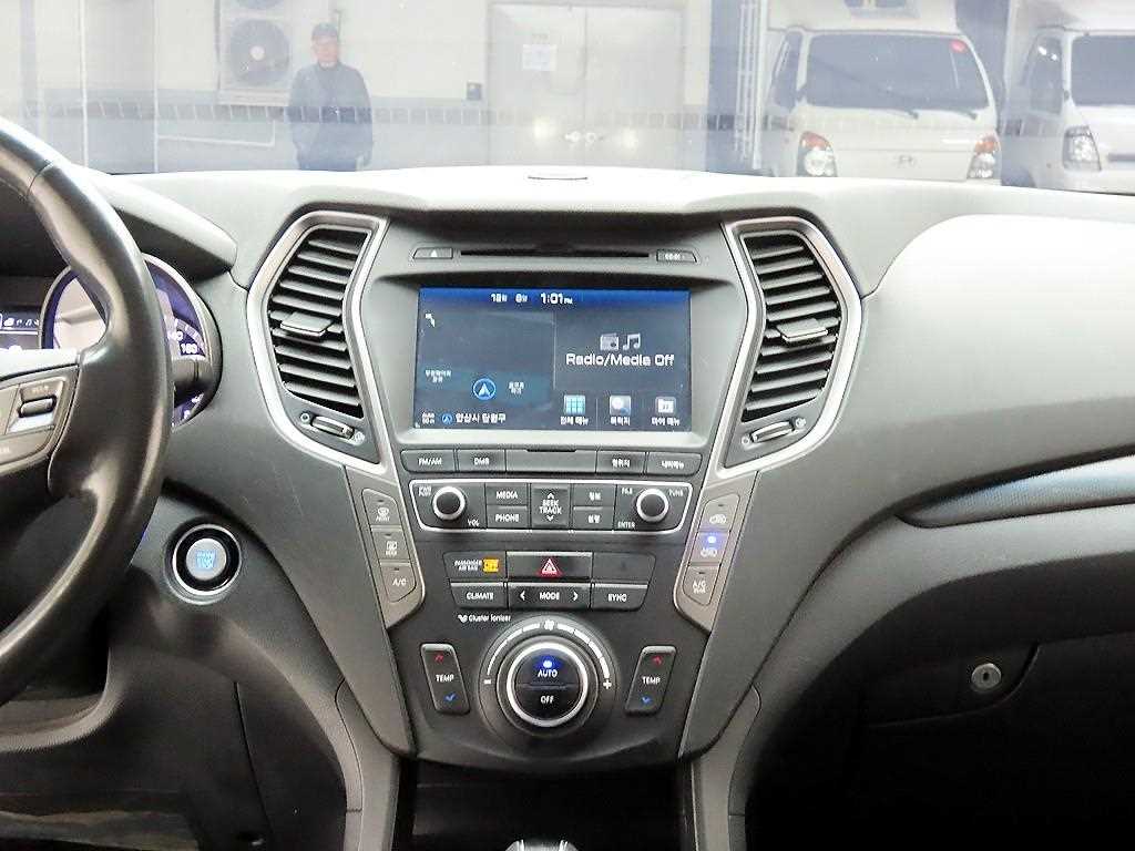 HYUNDAI Santa Fe - Vista 9