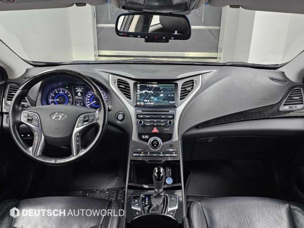 HYUNDAI Grandeur - Vista 7