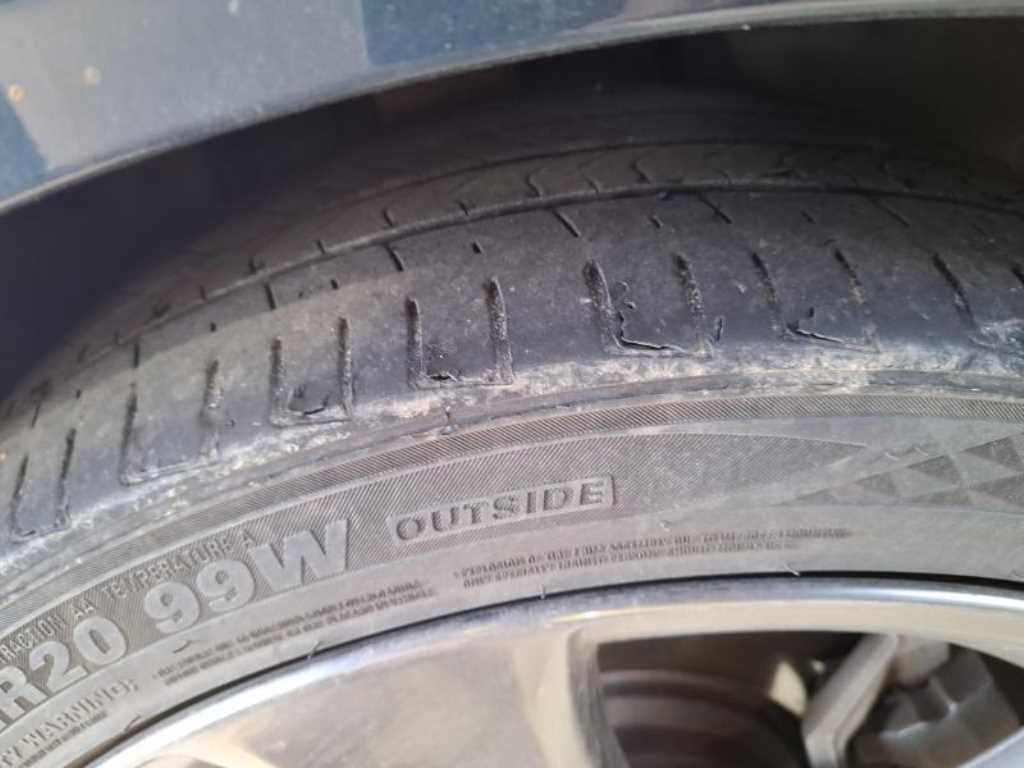 Genesis G80 - Vista 10