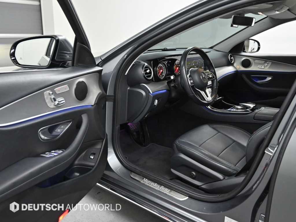 Mercedes Benz E class - Vista 11