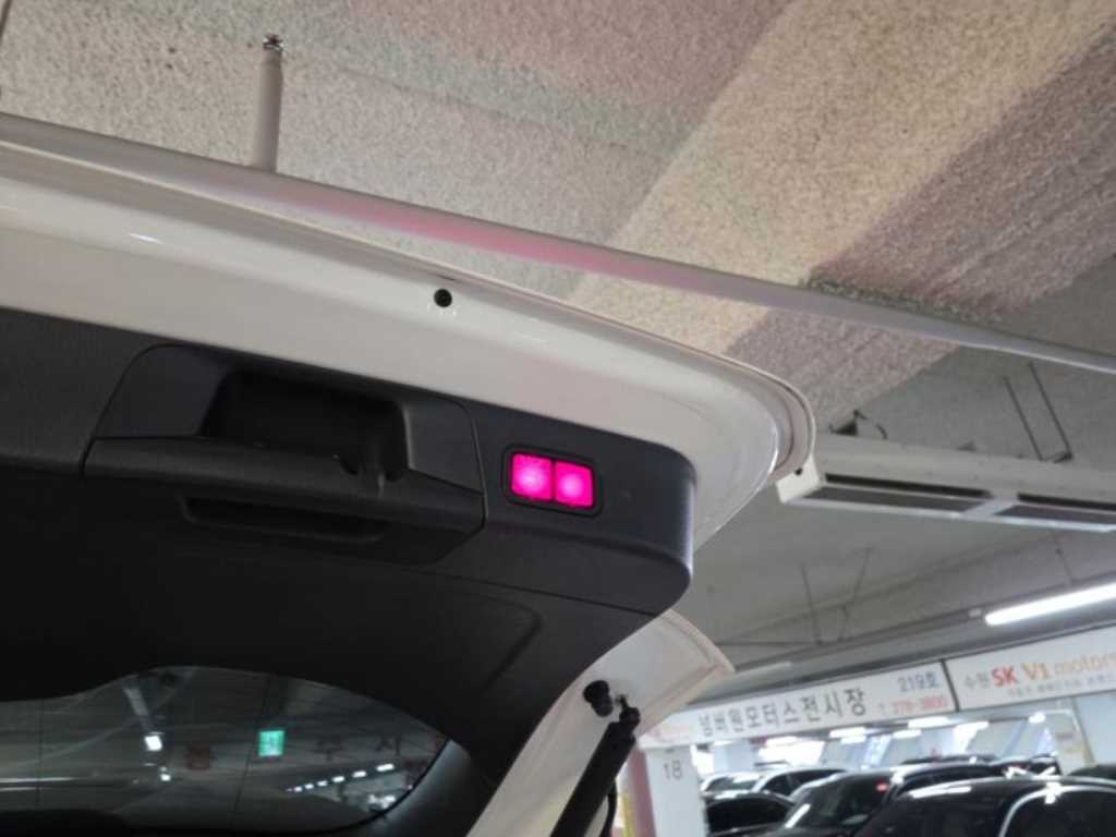 Mercedes Benz GLB Class 2022 Blanco - Importación desde Corea - HF Imports Iquique - Foto 13