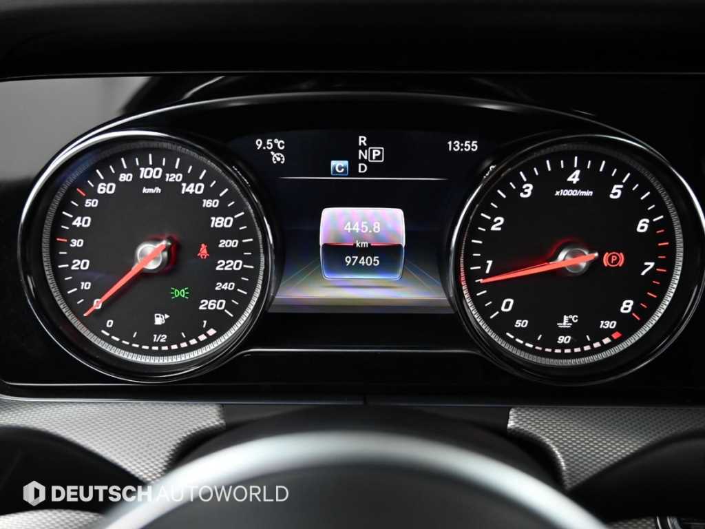 Mercedes Benz E class - Vista 8