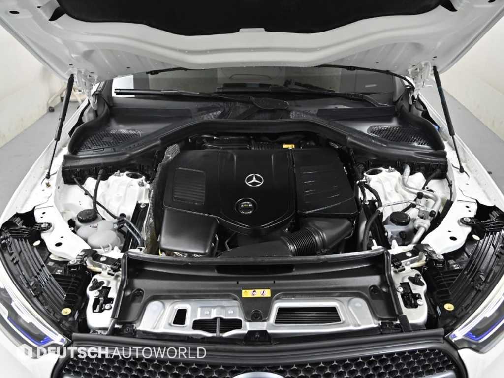 Mercedes Benz GLC Class - Vista 6