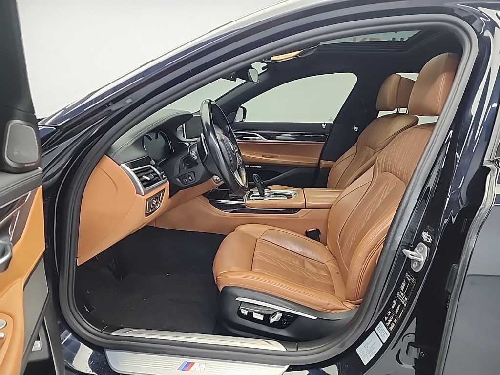 BMW 7 Series - Vista 11