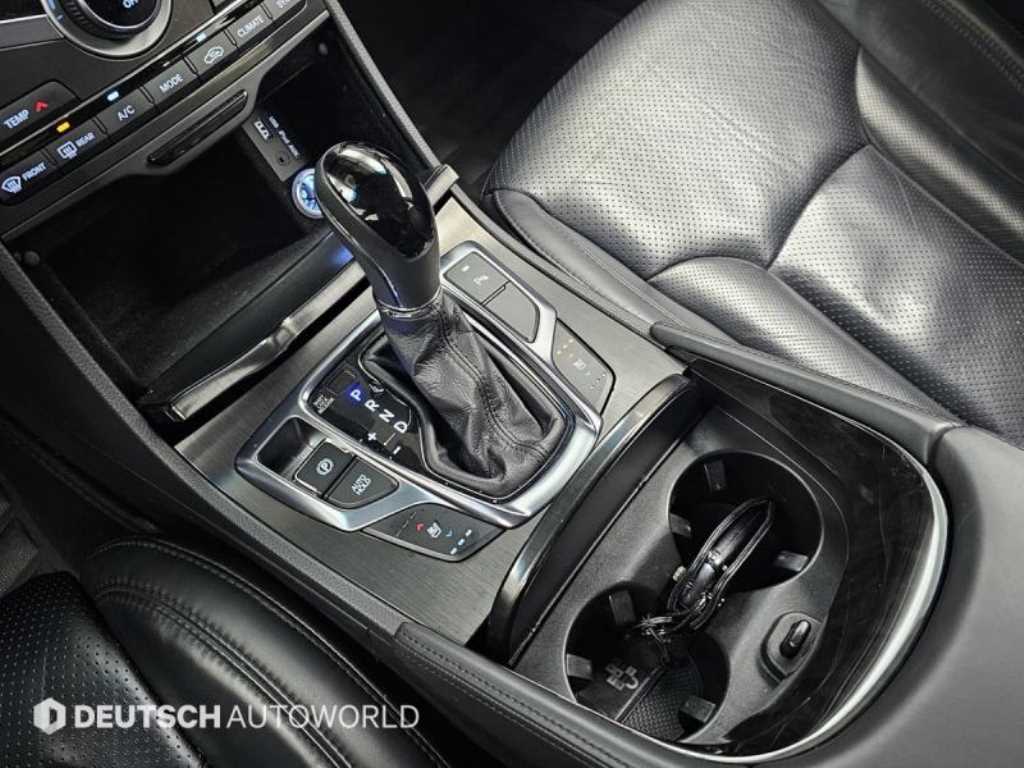 HYUNDAI Grandeur - Vista 9