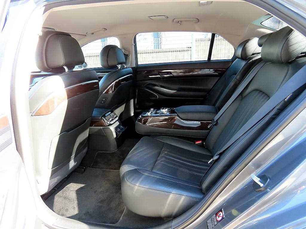 Genesis EQ900 - Vista 7