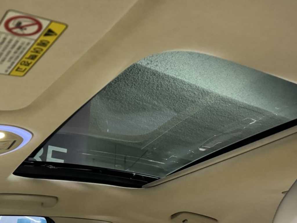 Genesis G70 - Vista 12