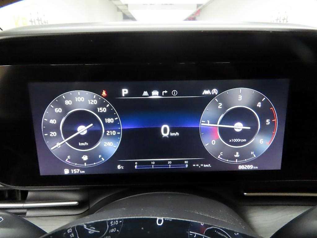 KIA Carnival - Vista 5