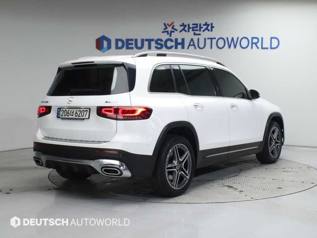 Mercedes Benz GLB Class - Vista 4