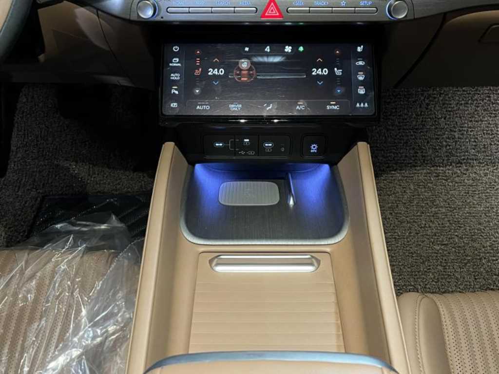 HYUNDAI Grandeur - Vista 10