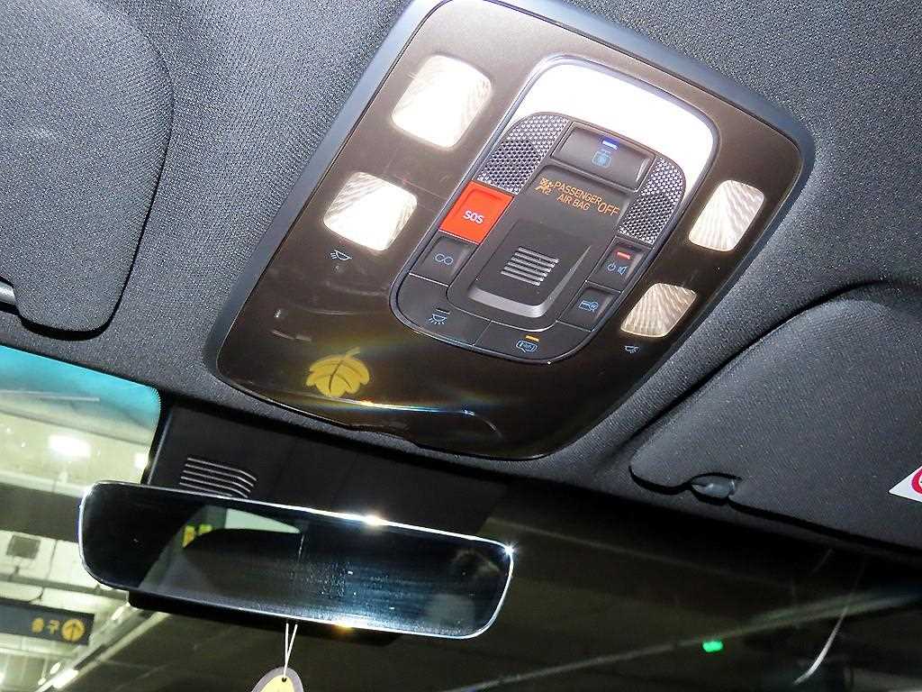 Genesis GV70 2024 Rojo - Importación desde Corea - HF Imports Iquique - Foto 13