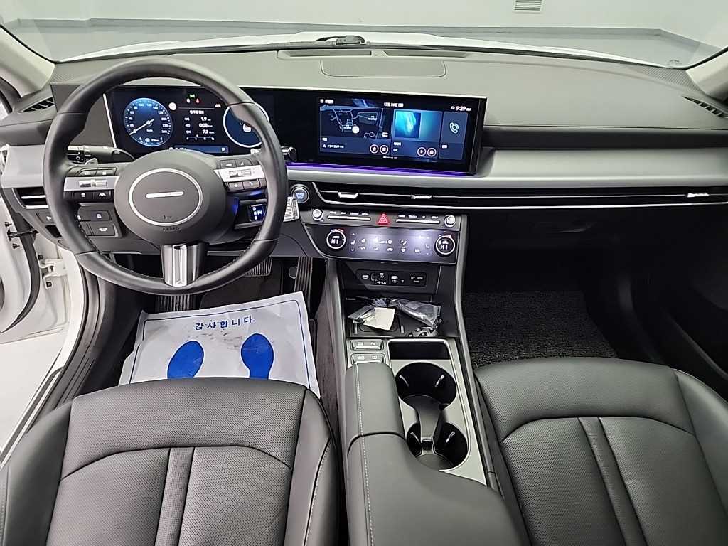 HYUNDAI Sonata - Vista 7