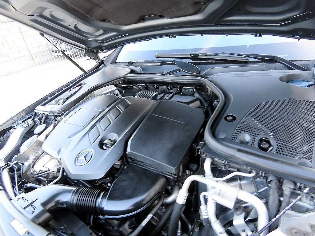 Mercedes Benz E class 2017 Gris - Importación desde Corea - HF Imports Iquique - Foto 19