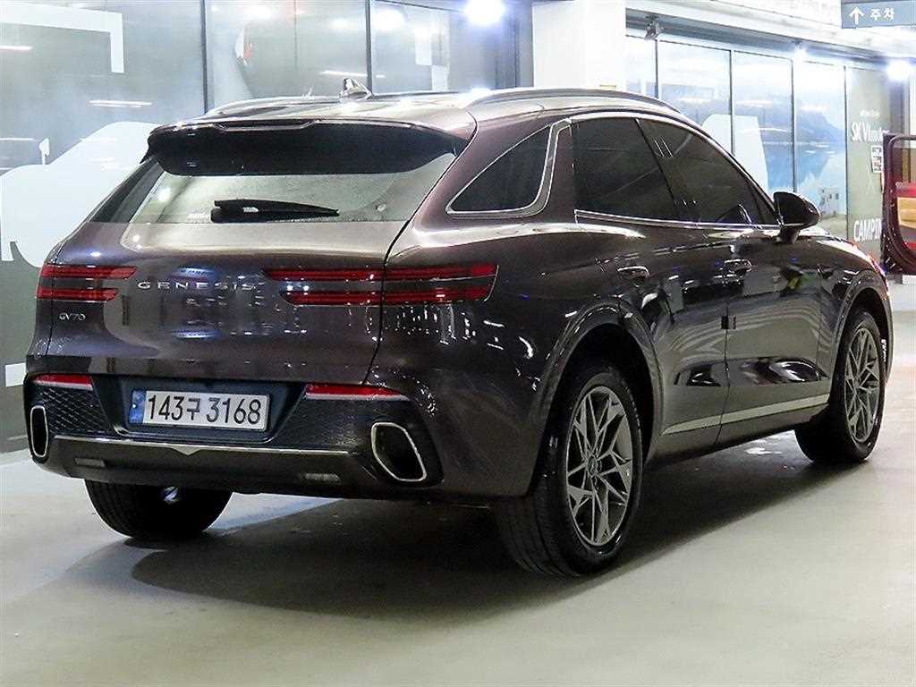 Genesis GV70 - Vista 4