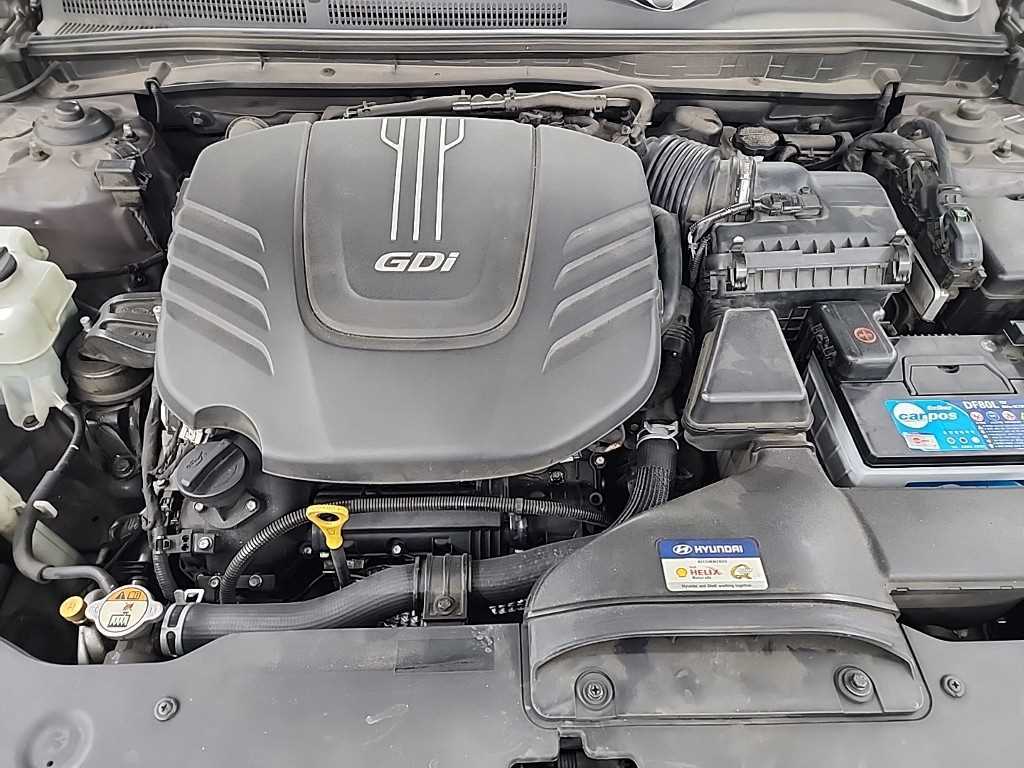 HYUNDAI Aslan - Vista 5