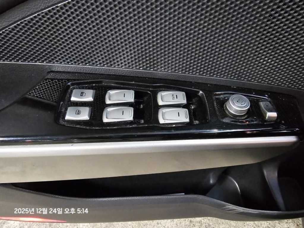 Ssangyong Tivoli - Vista 6