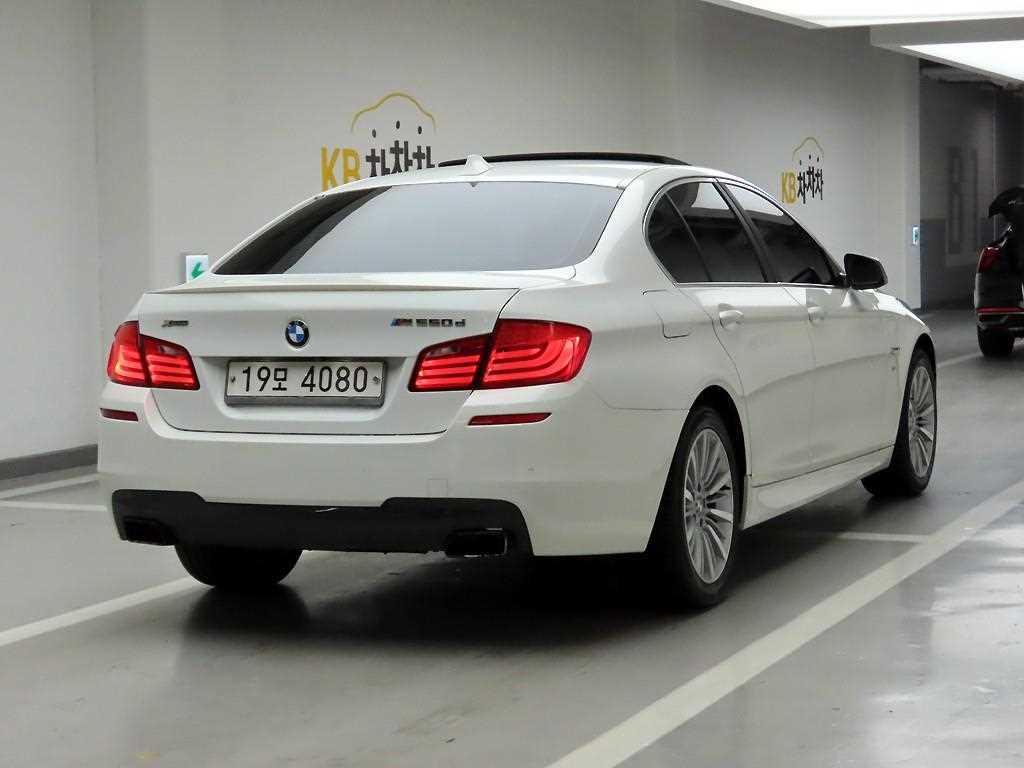BMW 5 Series - Vista 4