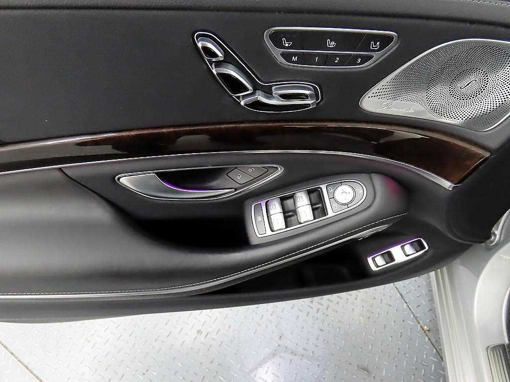 Mercedes Benz S Class - Vista 11