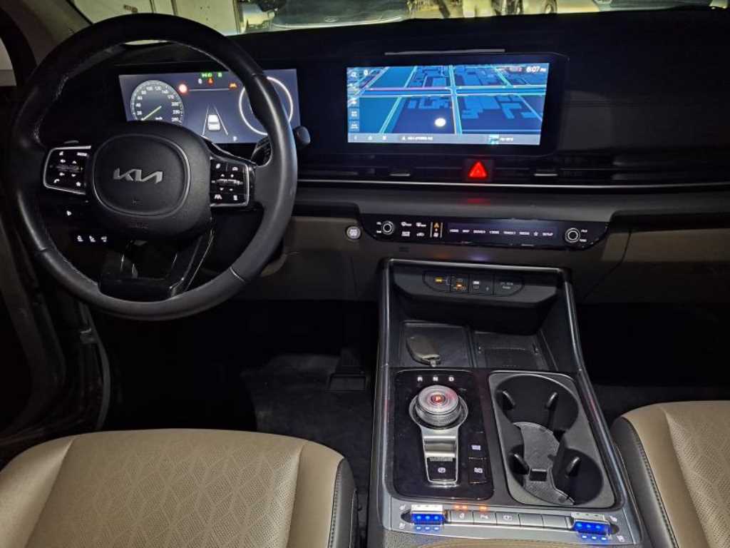 KIA Carnival - Vista 5