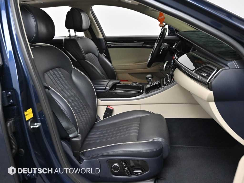 Genesis EQ900 - Vista 10