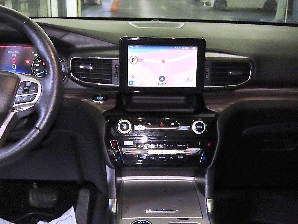 Ford Explorer - Vista 11