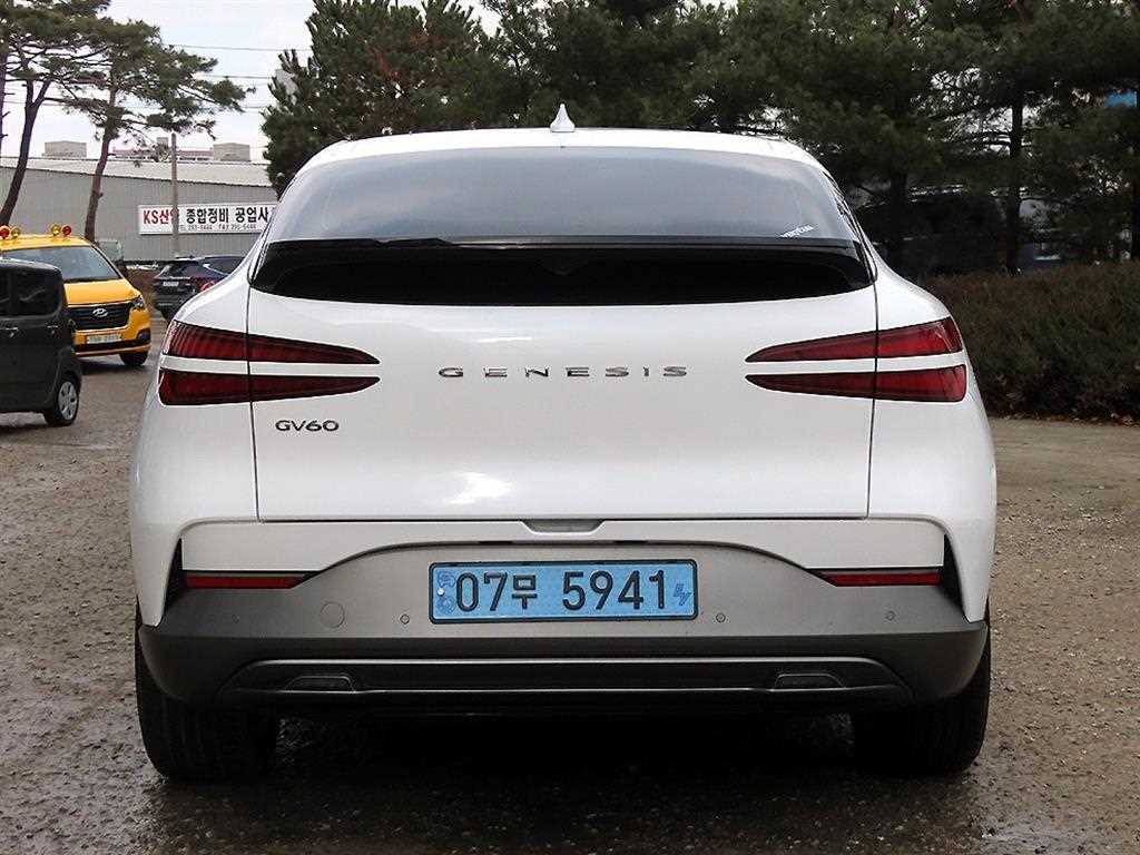 Genesis GV60 - Vista 4