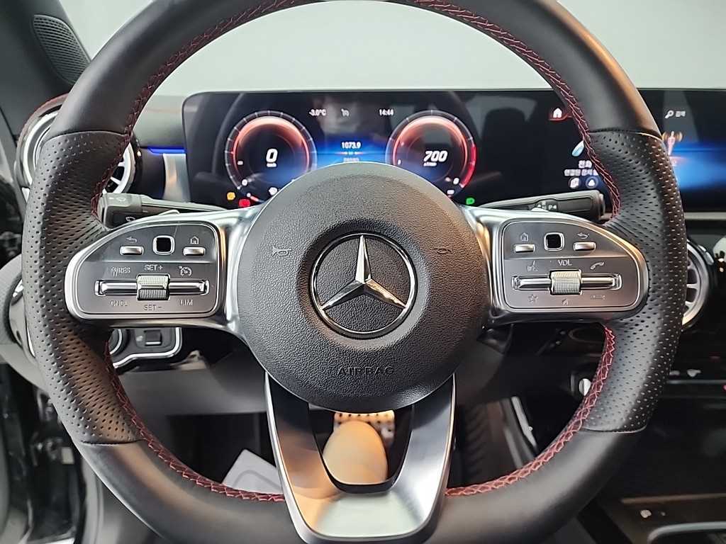 Mercedes Benz CLA Class - Vista 9