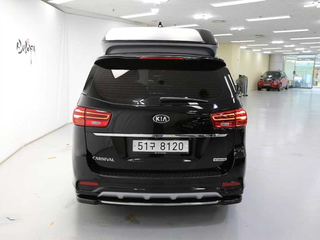 KIA Carnival - Vista 5