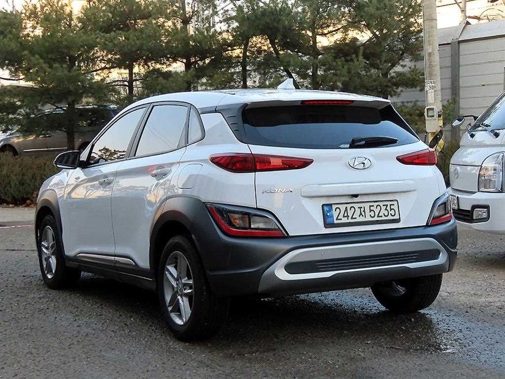 HYUNDAI Kona - Vista 3