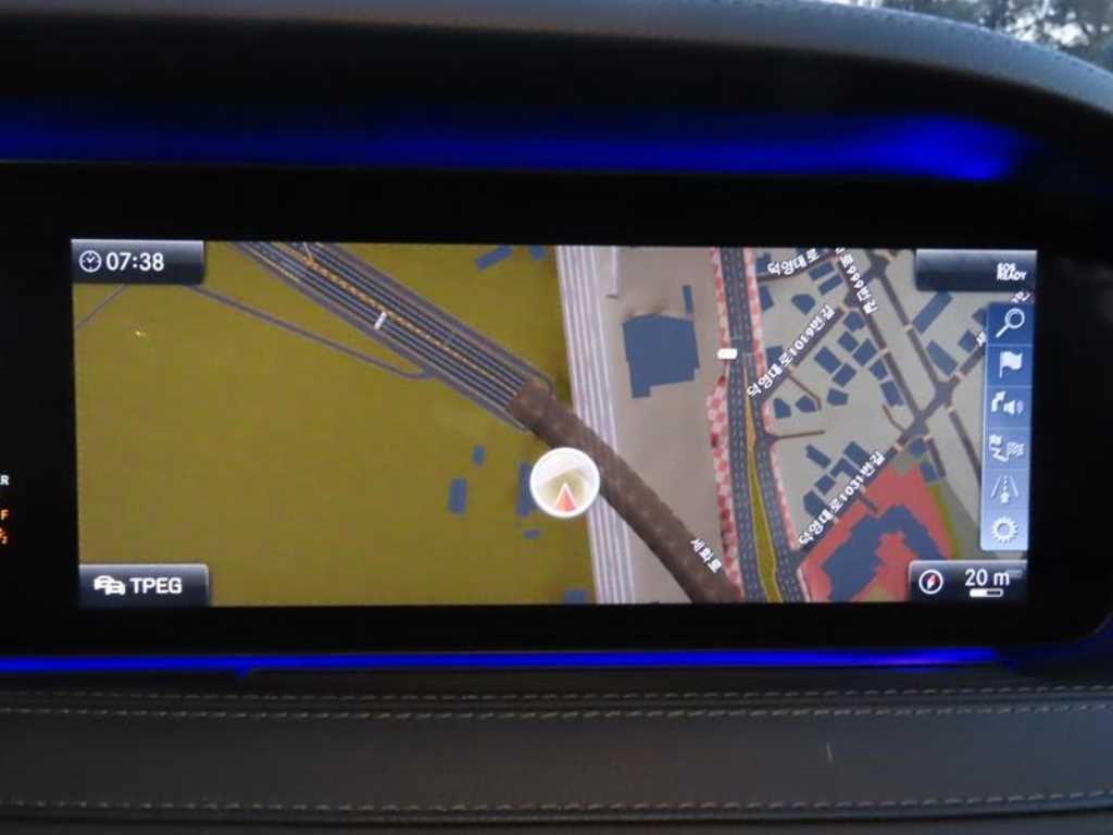 Mercedes Benz S Class - Vista 11