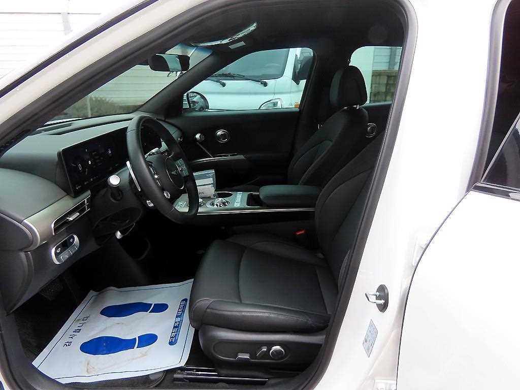 Genesis GV60 - Vista 5