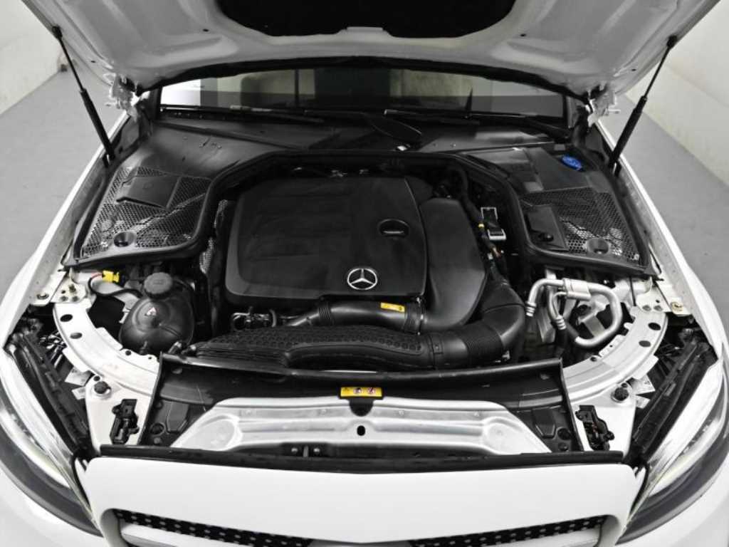 Mercedes Benz C Class - Vista 6