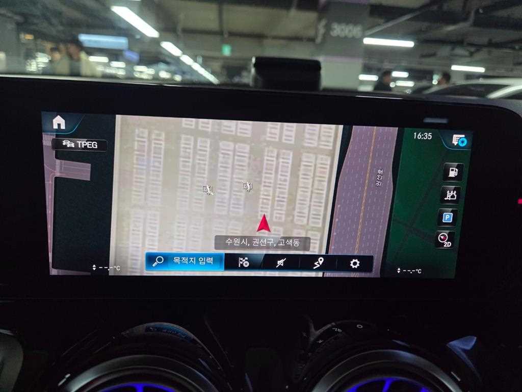 Mercedes Benz GLB Class - Vista 10