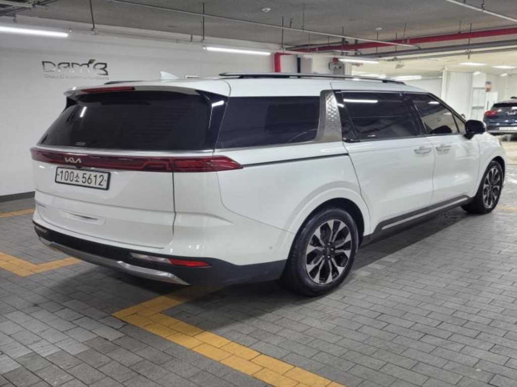 KIA Carnival - Vista 3