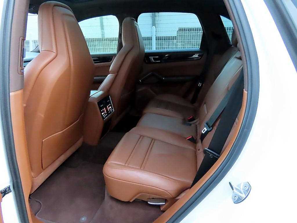 Porsche Cayenne - Vista 6