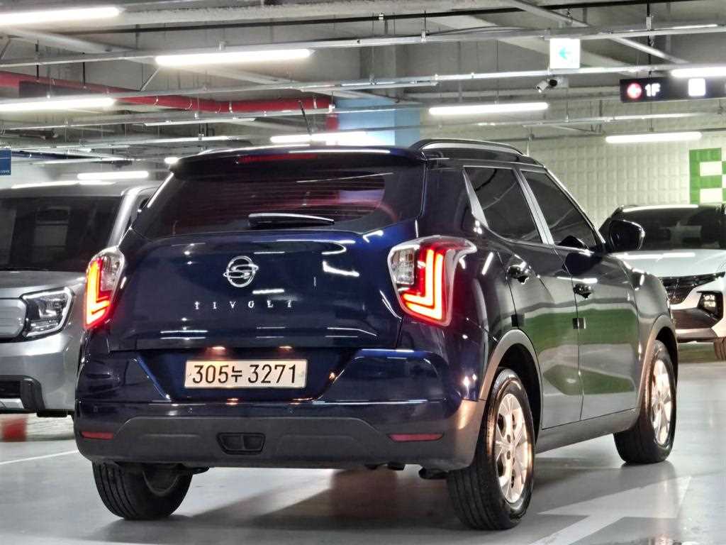 Ssangyong Tivoli - Vista 4
