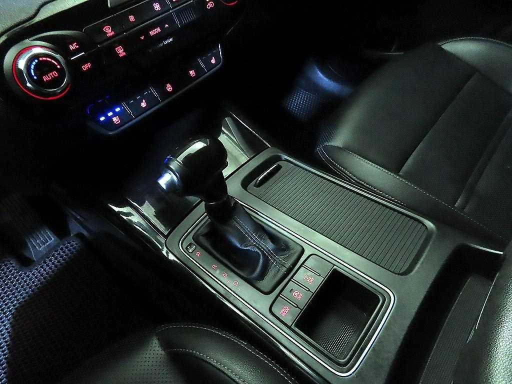 KIA Sorento - Vista 12