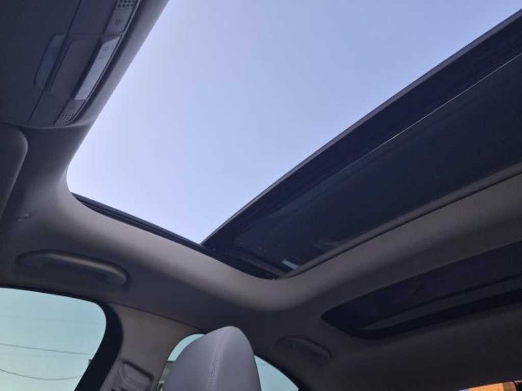 Mercedes Benz E class - Vista 12