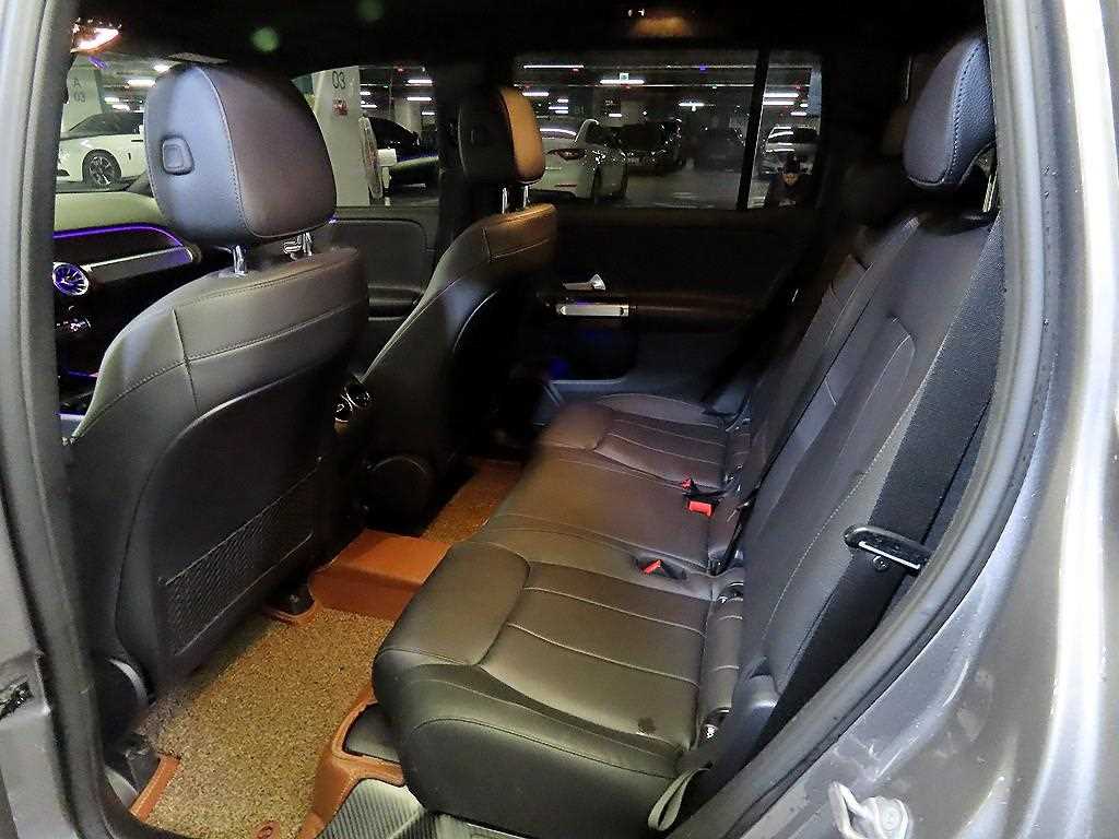 Mercedes Benz GLB Class - Vista 7